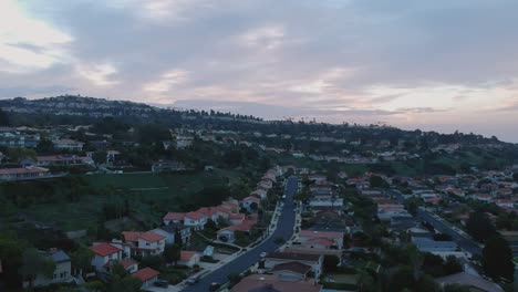 Early-morning-drone-view-from-a-bit-lower-height-and-landing-slowly-above-the-Palos-Verdes-Estates,-California