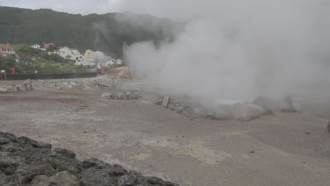 A-large-geyser,-hot-springs-and-fumaroles-in-the-village-of-Furnas-and-around-the-Volcanic-lake