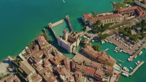 Drone-shot-over-sirmione-castle,-Garda-Lake,-Italy
