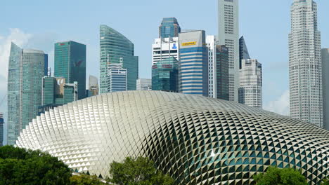 Singapur---Circa-Zeitraffer-Nach-Oben-Kippen-Die-Skyline-Von-Singapur