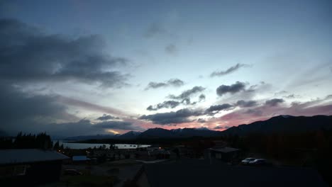 timelaspe-of-sunrise-in-Lake-Tekapo,-New-Zealand