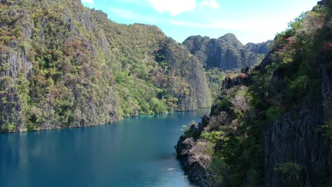 Antena-Del-Lago-Kayangan-Hermosamente-Quieto-En-Coron,-Palawan,-Filipinas