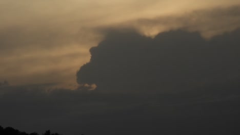 Dramatic-cloud-time-lapse-at-sunset