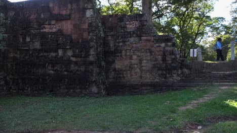 Pan-Shot-of-the-Temples-Near-Angkor-Wat-Revealing-Khmer-Tour-Guides