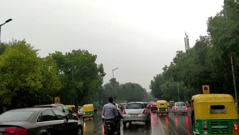 Lluvia-En-Delhi
