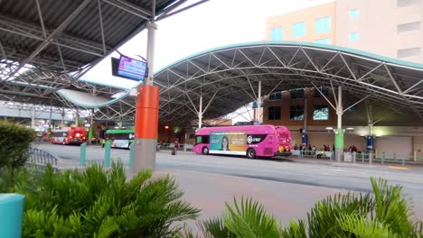 Busy-transit-station-in-downtown-Orlando-station