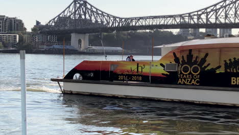 Brisbane-City-Cat-sails-in-front-of-Story-Bridge