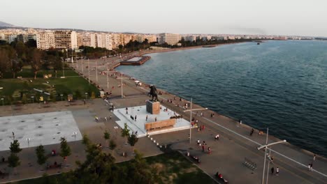 Cinematic-Drone-Shot-over-Alexander-the-Great-Monument-in-Greece,-Thessaloniki