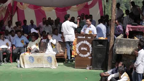 Indische-Politiker-Bei-Einer-öffentlichen-Versammlung-In-Uttarakhand,-Indien
