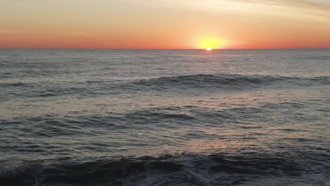 Qld-Sonnenaufgang-über-Dem-Meer---Drohne