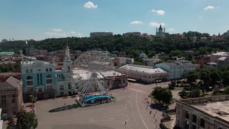 Aerial-view-of-the-ferris-wheel-in-Kontraktova-Square-in-Kiev