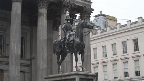 A-wide-shot-of-the-Duke-of-Wellington-statue-supporting-the-Black-Live-Matters-protest
