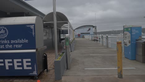 Muelle-De-Ferry-De-Watsons-Bay-Durante-Covid-19---Sydney,-Nueva-Gales-Del-Sur,-Australia