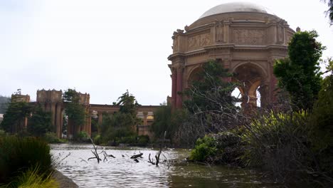 Palace-of-Fine-Arts-and-dull-skies