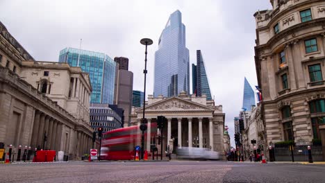 Timelapse-of-London-Bank-bishopsgate-on-a-cloudy-day