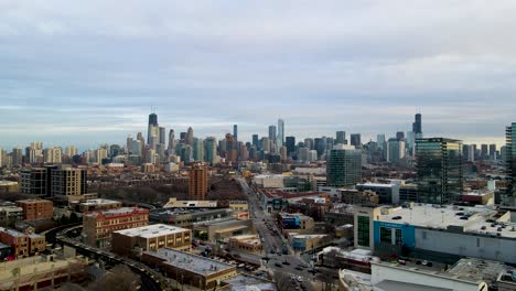 City-Skyline-of-Chicago-in-the-Evening---Aerial-Establishing-Flight