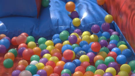 Colourful-balls-in-a-blow-up-pool