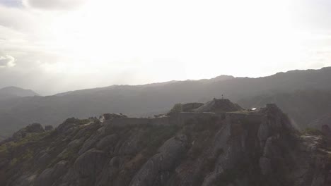 Montañas-De-Castro-Laboreiro,-Portugal-Ancianos-Ruinas-Del-Castillo,-Edad-Medieval,-Reyes-Y-Reinas