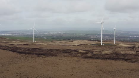 Luftaufnahmen-Von-Windkraftanlagen-Auf-Einem-Feld