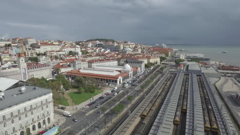 Schöne-Aufnahme-Auf-Terreiro-Do-Paço-Lissabon,-Portugal