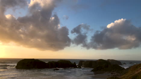 Elephant-Head-in-Bandon-Beach-State-Park-at-the-Southern-Oregon-Coast-taken-from-an-overlook-at-sunset-with-beautiful-clouds