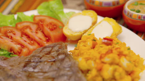Hispanic-Steak-with-white-corn-and-potatoes