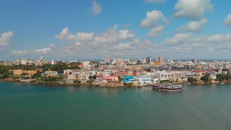 The-old-town-and-port-of-Mombasa,-Kenya