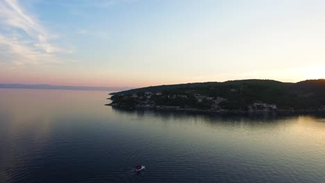 Klippe-In-Der-Bucht-Von-Selca-Insel-Brac-Kroatien-Europa