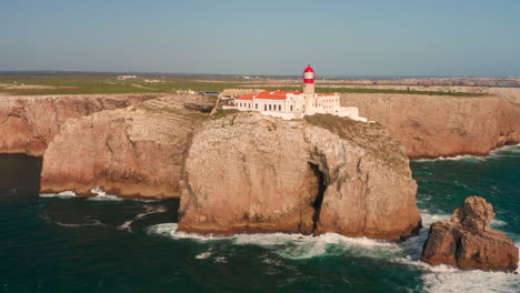 Antenne:-Der-Leuchtturm-Von-Cabo-De-São-Vicente-In-Portugal