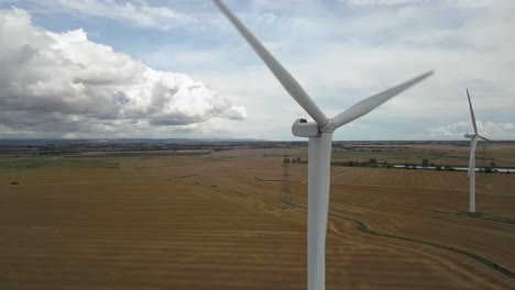 Luftaufnahme-Der-Windkraftanlage-In-Betrieb