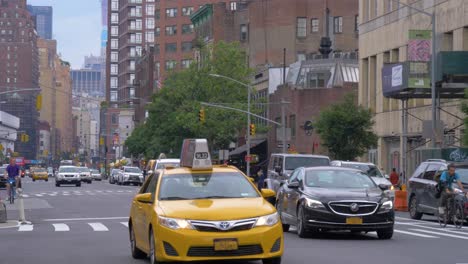 Traffic-at-Seventh-Avenue-at-Greenwich-Village,-New-York-City---Slow-Motion