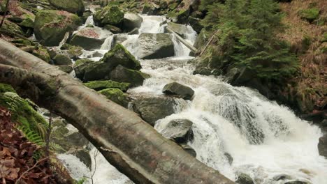 Wasserfall-Veliki-Sumik-Im-östlichen-Teil-Sloweniens