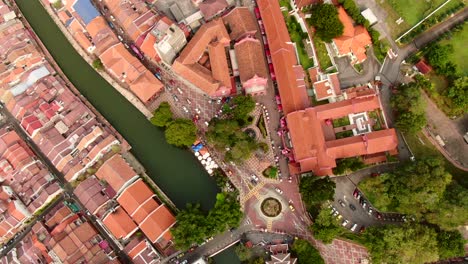 Drohnen-Luftaufnahmen-In-Der-Altstadt-Von-Malacca,-Malaysia
