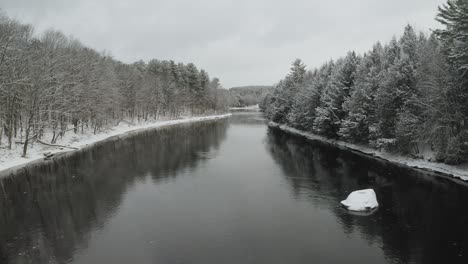 Tranquility-and-peacefulness-at-Piscataquis-river