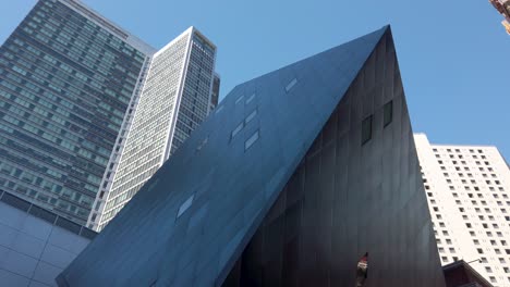 Extensión-Cúbica-Del-Edificio-Del-Museo-Judío-Contemporáneo-En-San-Francisco