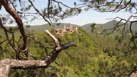 View-on-the-Castle-Ruin-Altdahn-from-the-Haferfels-in-the-Palatinate-Forest,-Germany