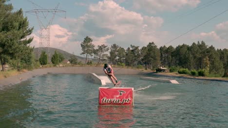 failure-performing-wakesurfing-maneuvers-by-Cable-in-artificial-lake-slow-motion