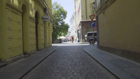 Romantische-Kopfsteinpflastergasse-In-Den-Europäischen-Straßen-Von-Prag