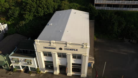 Drone-Descending-Towards-The-Famous-Masonic-Temple-Building