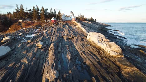Vergrößern-Sie-Den-Blick-Auf-Den-Leuchtturm-Von-Curtis-Island,-Camden,-Maine,-USA