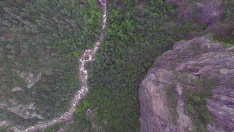 Aerial-shot-of-the-Mayo-in-Basaseachi,-Candamena-Canyon,-Chihuahua
