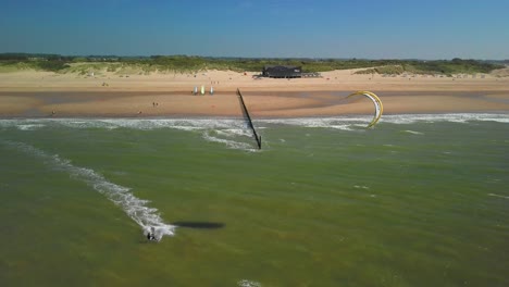 Kitesurfer-at-the-beach-of-Cadzand-during-a-sunny-day