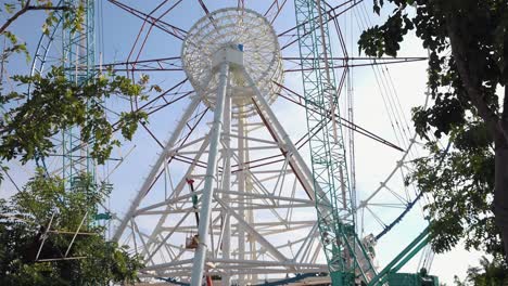 Medium-Shot-of-Siem-Reap-Ferris-Wheel-Under-Construction