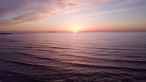 Gorgeous-purple-sunset-over-the-sea