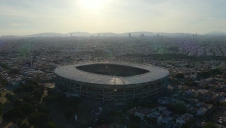Drohne-Fliegt-über-Das-Jalisco-Stadion-In-Der-Stadt-Guadalajara,-Mexiko