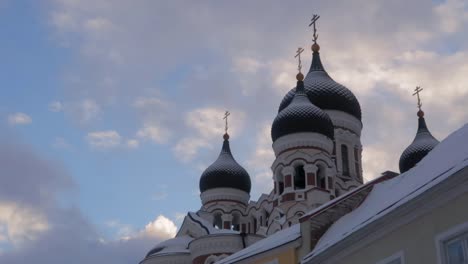 Zeitraffer-Der-Orthodoxen-Alexander-Newski-Kirche-In-Tallinn-Mit-Sonnenuntergangshimmel