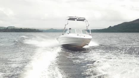 Speed-boat-tracking-shot-on-lake