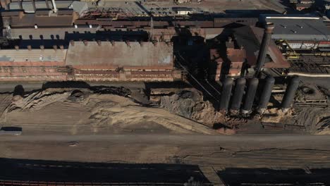 Höhenluftaufnahme-Des-Alten-Stahlwerks,-Bevor-Es-In-Pueblo,-Colorado,-Abgerissen-Wird