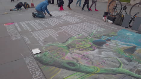 Street-artists-in-Trafalgar-Square