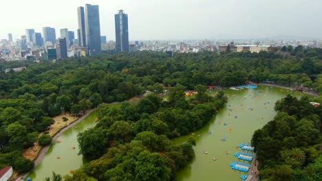 lake-of-chapultepec-and-people-in-boats